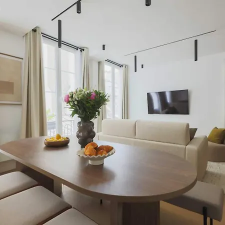 Gite Le Cedre Bleu Appartement Parijs